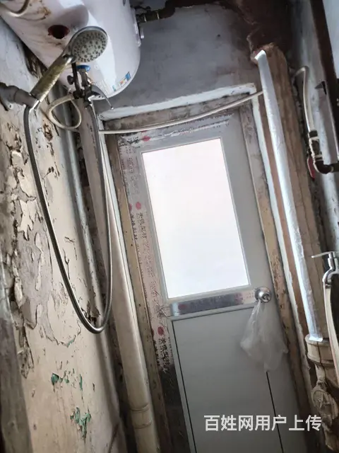 3万不还价地王广场南三楼两室一厅有空调热水器 - 图片 5