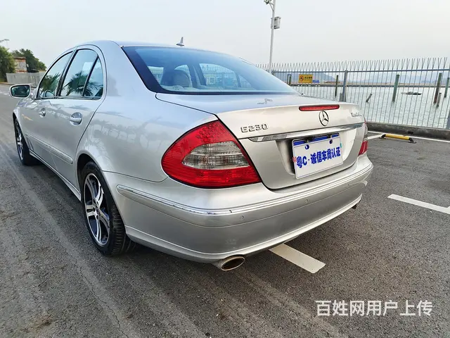 7.68万转09款梅赛德斯奔驰E230手自一体豪华版 - 图片 4