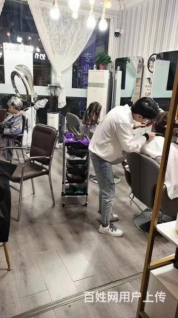 （精选好铺）盐亭县位置超好精装修理发店转让 - 图片 6
