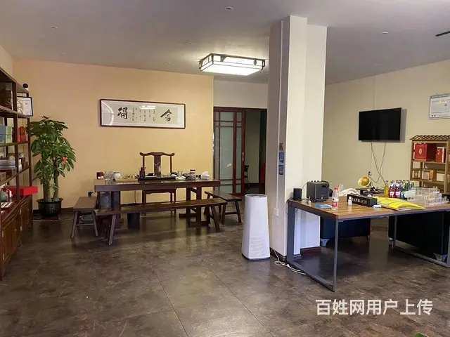 (麦子邦免费找店)小区门口, 车位充足,人流量大,新装修! - 图片 2