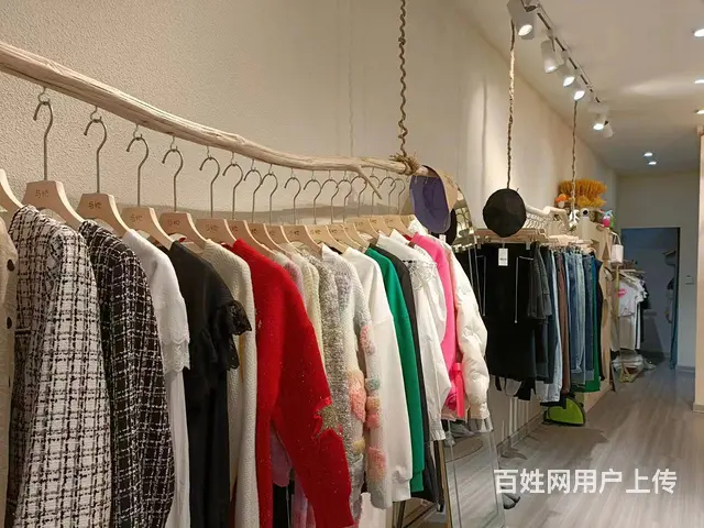 B个人一左岸明珠服装店转让 - 图片 3