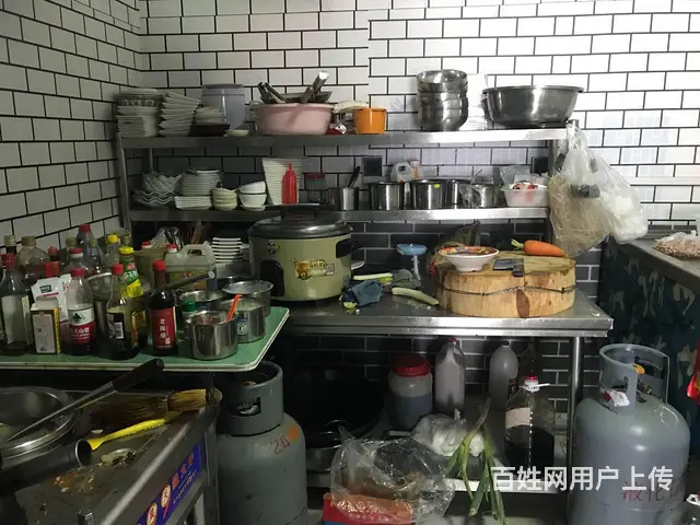 燕山市场旁临街餐饮旺铺出兑，面积50平米，纯一层 - 图片 4