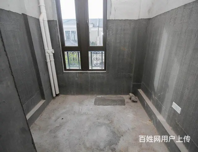 翠湖香山玫瑰苑 联排别墅 中间位置 带花园 地下室 送车位 - 图片 5