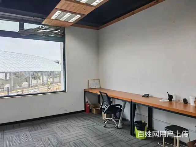超低出租湖里殿前翔鹭酒店旁办公室含办公家具创业 - 图片 1