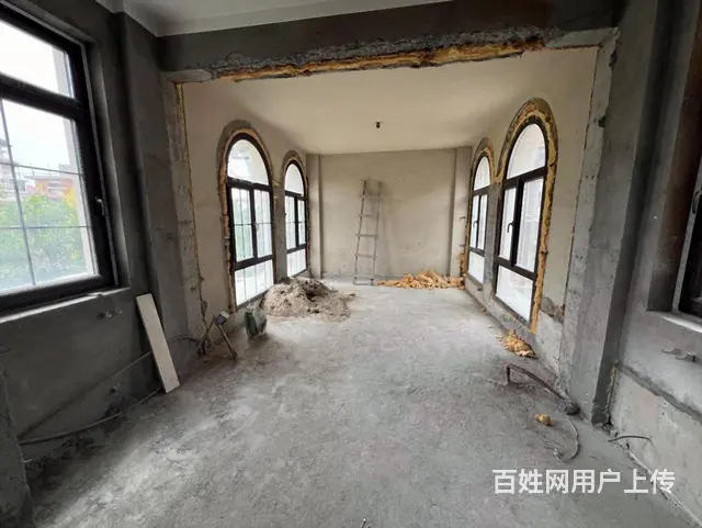 溪岸艺墅 土建地暖窗户已更换 780平 车库三台位 - 图片 3