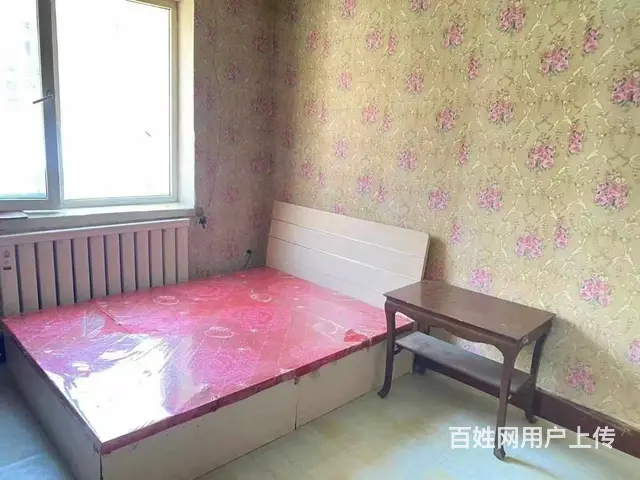 近中街恒隆广场，2楼 翠华小区550元/月押一付一包WiFI - 图片 1