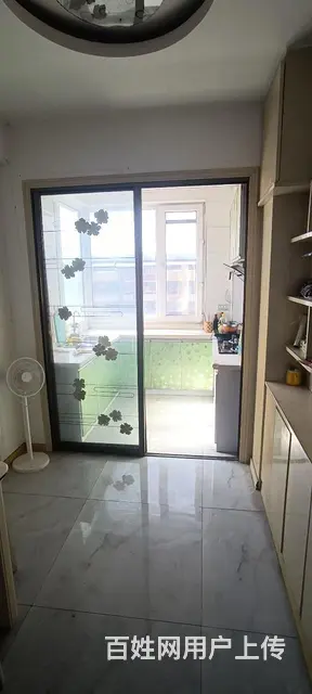 新柳城E区南北通厅的，两室一厅，电梯4楼，家电差一个冰箱，但 - 图片 2
