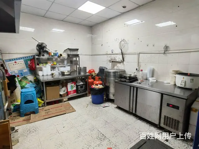 PZJ广场旁边60平外卖餐饮饭店转让30万，人流稳定 - 图片 3