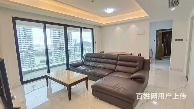 横琴口岸 华发广场 带车位 豪华装四房 家电齐全 拎包入住 - 图片 1