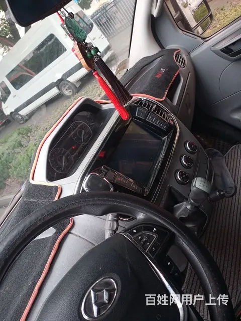 急转上汽大通高顶加长豪华版v80面包车 - 图片 9