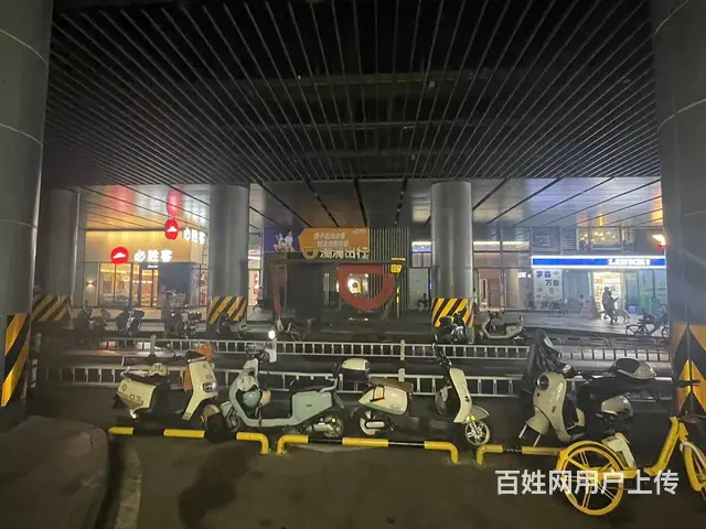（51旺铺推荐）国贸中心N次方62平水吧带外摆区转让 - 图片 7