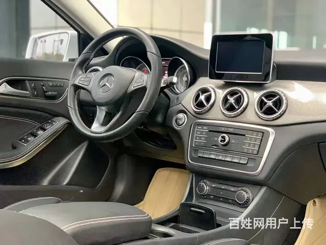 奔驰GLA级 2017款 GLA 200 1.6T 双离合 - 图片 4
