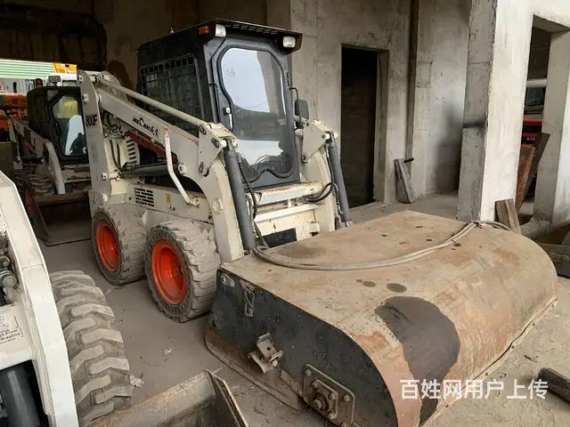 山猫763滑移装载机山猫300/18多功能滑移铲车 - 图片 3