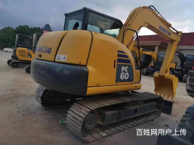 低价出售二手挖掘机小松60-8九成新车况 质保两年 - 图片 1