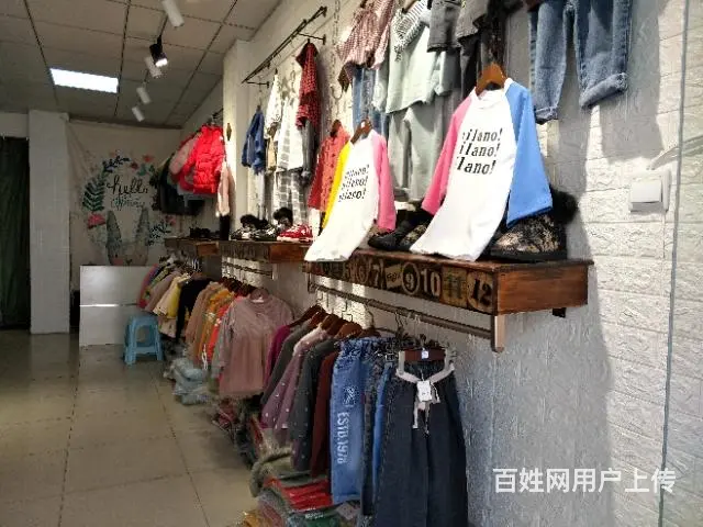 【都市时讯免费找店】世纪联华旁服装店转让 - 图片 7