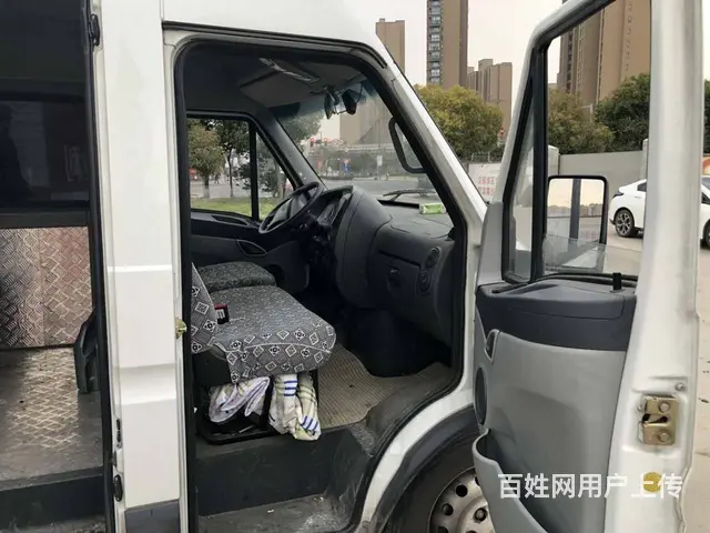 依维柯长轴中顶6座支持分期首付2万开走包过户 - 图片 7