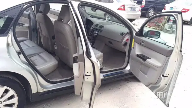 沃尔沃S40 2006款 2.4i 手自一体 - 图片 6
