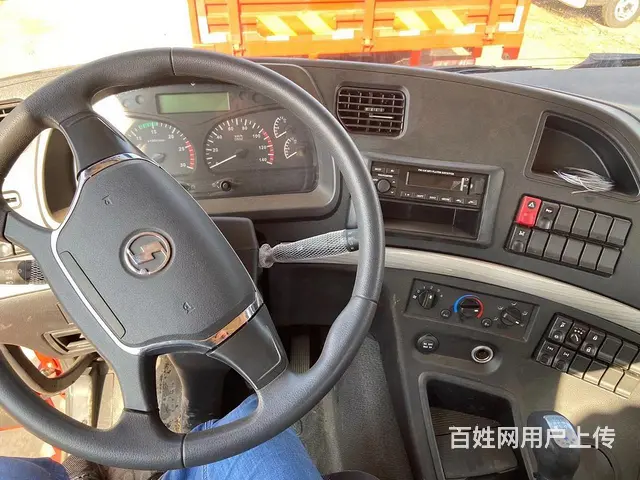 陕汽前四后八徐工16吨随车吊厂家直销 - 图片 9