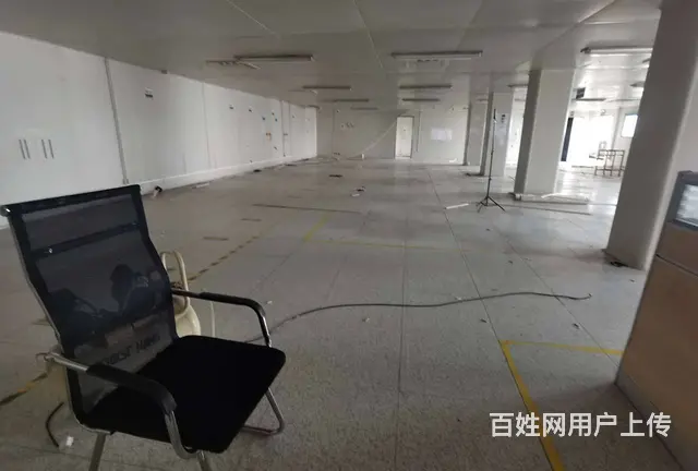 常昆独门独院标准厂房1至3层每层700平，金刚砂地面，可分租 - 图片 2