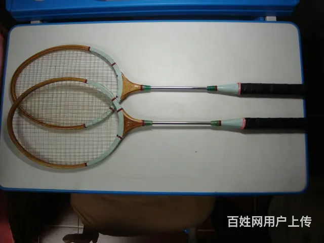 全新羽毛球拍一付·送羽毛球二筒等物 - 图片 1
