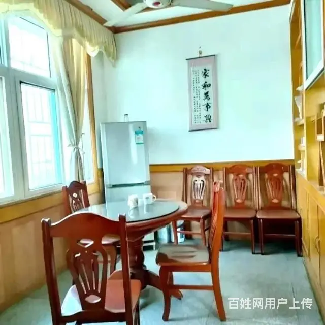 沿河边缘家属楼，3房2卫附带一门面仅售45万元 - 图片 4