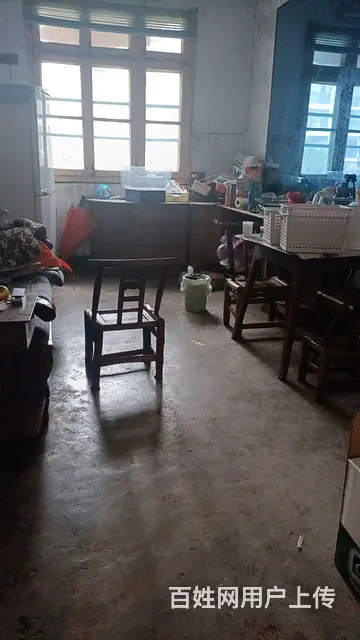 地铁附近两房一厅仅900元带天燃气 - 图片 2