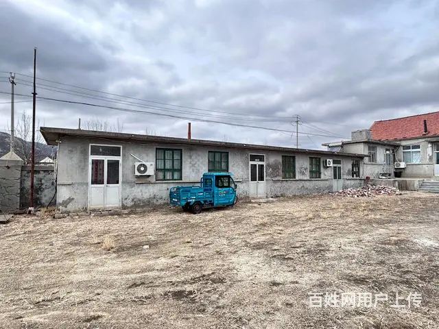 （新房源租金低）文登界石独门独院一楼2000平厂房招租 - 图片 3
