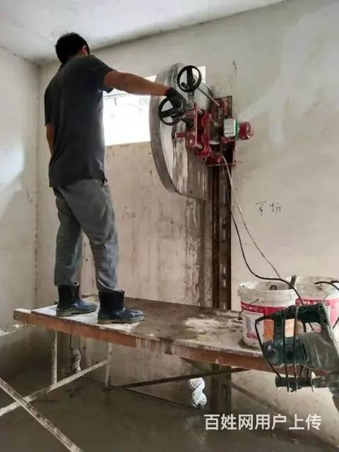 新区切割师傅 室内拆旧 打孔 清垃圾 地面破碎 - 图片 2