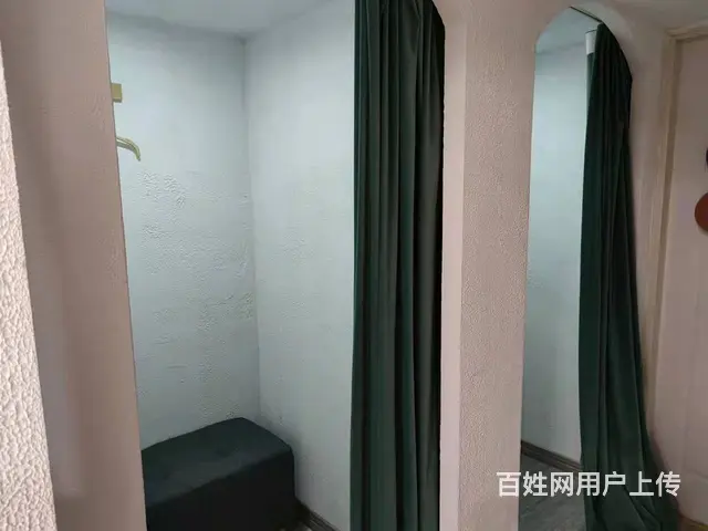 金坛区南环二路（吾悦商场6号门旁）100平服装店转让 - 图片 3