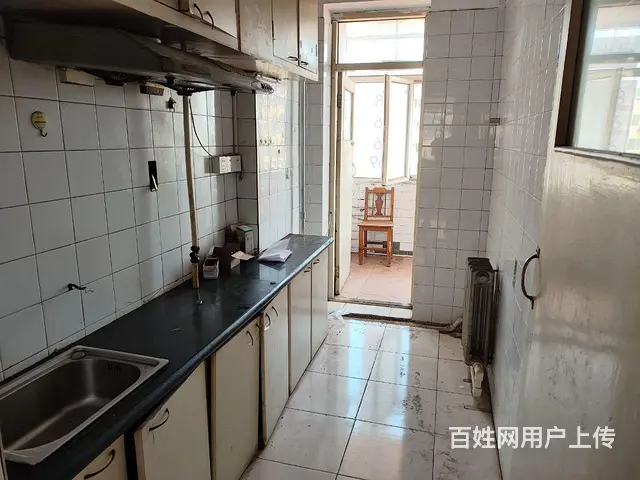 三中、兴山菜市场附近四楼出租 普通住宅1厅 简单装修 - 图片 4