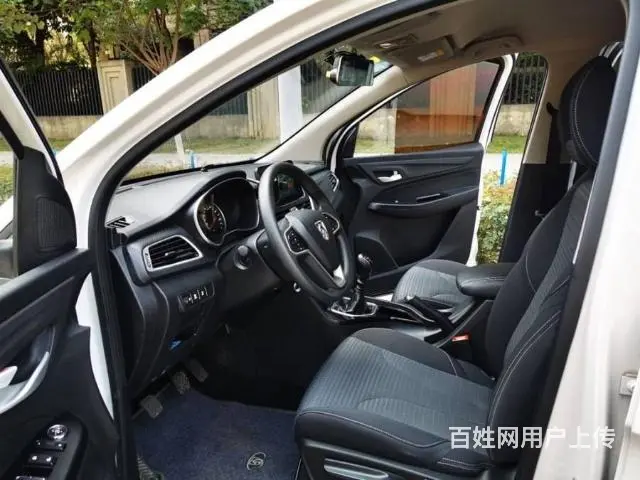 宝骏 宝骏730 2019款 1.5T 手动 时尚型7座 - 图片 5
