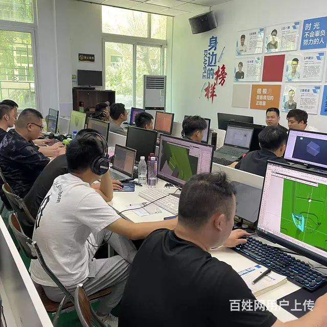 广州CNC数控编程培训设备齐全数控机床免费培训 - 图片 12