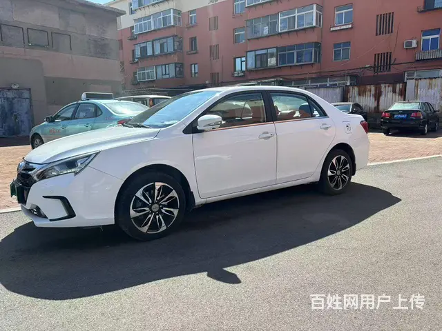 比亚迪 秦 2015款 1.5T 双离合 双冠旗舰Plus版 - 图片 3