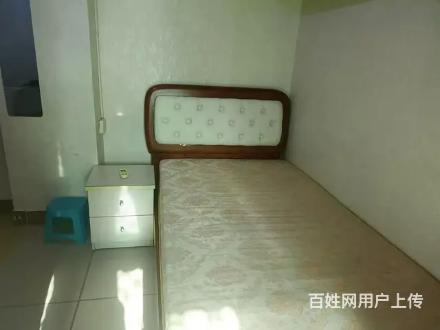 地铁口彩虹花园单身公寓750元包物业宽带 - 图片 1