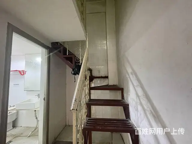 （51旺铺推荐）第一市场红旗街50平铺面出租（带阁楼 - 图片 5
