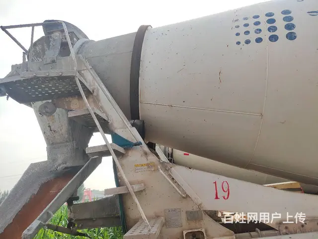 出售17年国五二手豪沃搅拌车 大14方 精品车况 - 图片 5