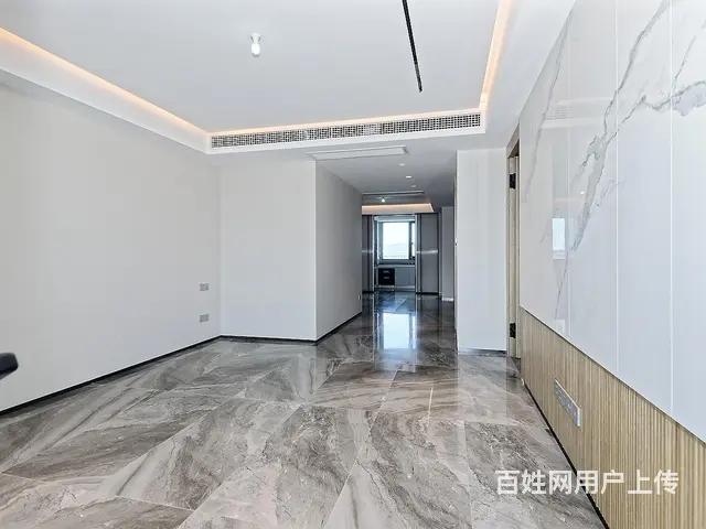 今日新挂牌特价房，139平方，640万，带车位，等着卖房钱用 - 图片 1