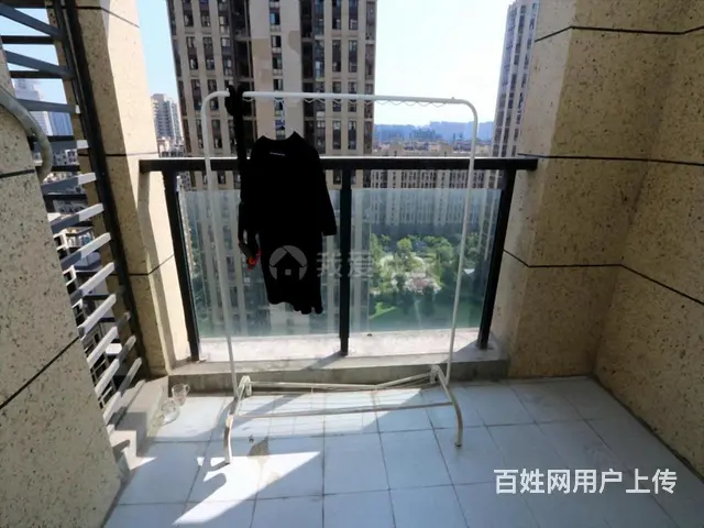 好位置!好房子!湘云雅苑南全新装修送家电! - 图片 12