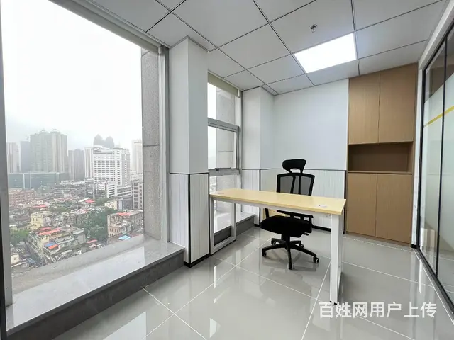 海珠广场办公室特价招租，落地窗带两个经理室，精装修配置家具 - 图片 3