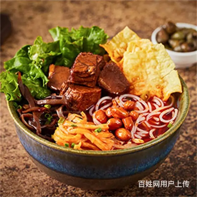 柳州螺蛳粉的正确吃法三步分解，这个味道百吃不厌！ - 图片