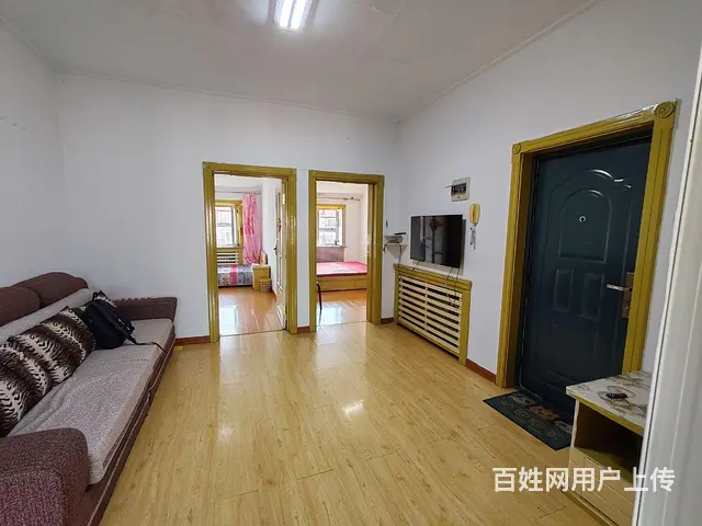 【搞定了！】新南小学附近7楼可以押一付一短租 - 图片 1