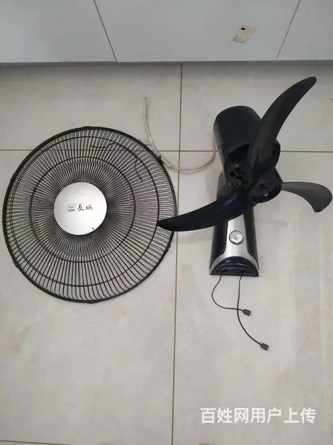 出售墙挂式电风扇 - 图片 1