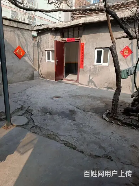 十七中对面一层小院出租 普通住宅1厅 简单装修 - 图片 1