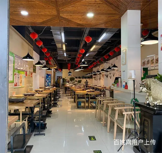 （诚速）出租建设路与体育路临街商铺 精装修 空间大 可停车 - 图片 1
