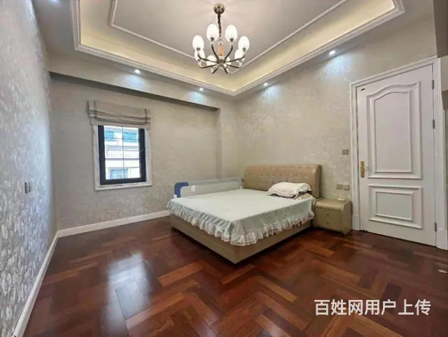 捡漏溪岸艺墅叠墅 扩后350平 精装 4室2厅3卫 678万 - 图片 3