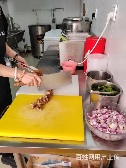 开发区孟营市场繁华地段营业中脱脂肥肠网红店整体转让 - 图片 9