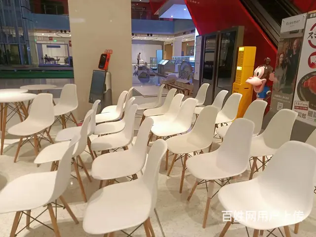 深圳出租桌面镜桌子宴会椅指示牌一米线沙发茶几铁马 - 图片 11