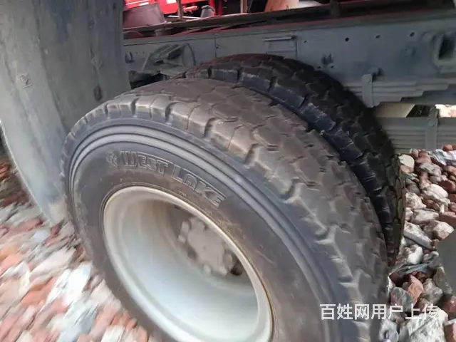 新到前四后四飞翼车280马力19年8月解放 - 图片 6