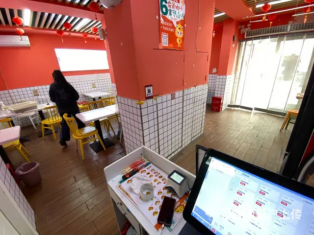 万达广场.锦祥商业街北口好位置）知名品牌快餐店低价转生意稳定 - 图片 6
