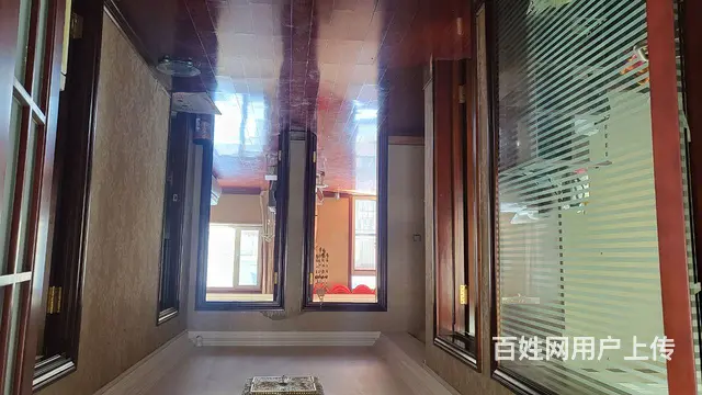 宏宇万豪花园双拼别墅车库能停两台车 - 图片 7